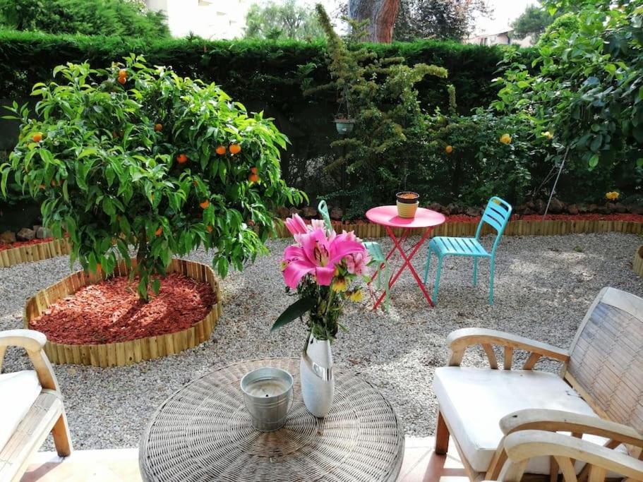 Beauvallon Plage - Magnifique T2 Avec Jardin, Proche Centre, Mer Antibes Exteriör bild